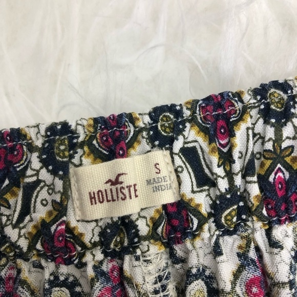 Hollister- cozy summer time relaxed shorts size: S - Picture 7 of 9